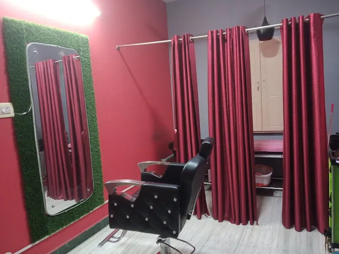 Image of: D3 Unisex Salon in Iyer Bungalow 3