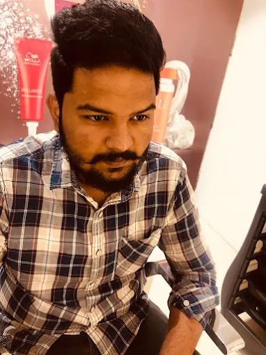 Image of: Essensuals By Toniandguy in Madurai 2