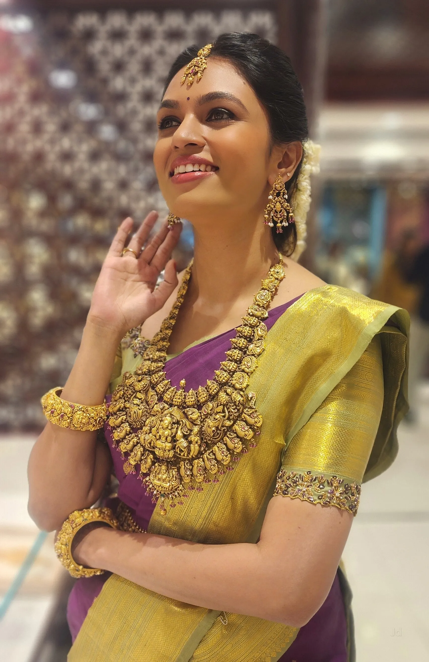Image of: Feminine Beauty And Fancy Zone in Madurai