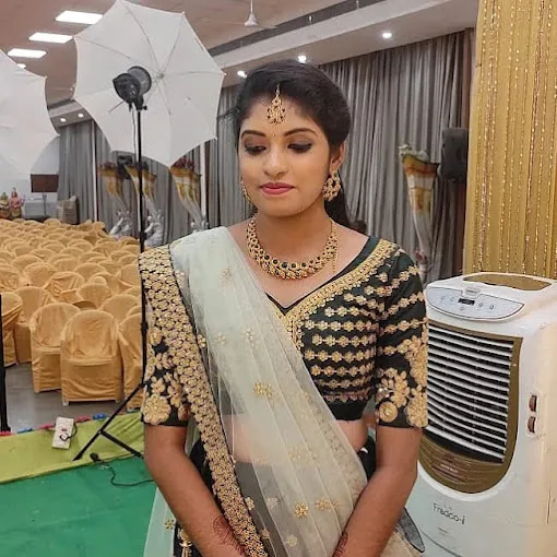 Image of: Glitters Beauty Care And Saloon in Vilangudi