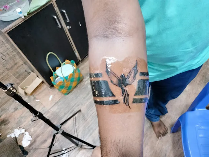 Image of: Goodlook Saloon And Tatoos in Madurai
