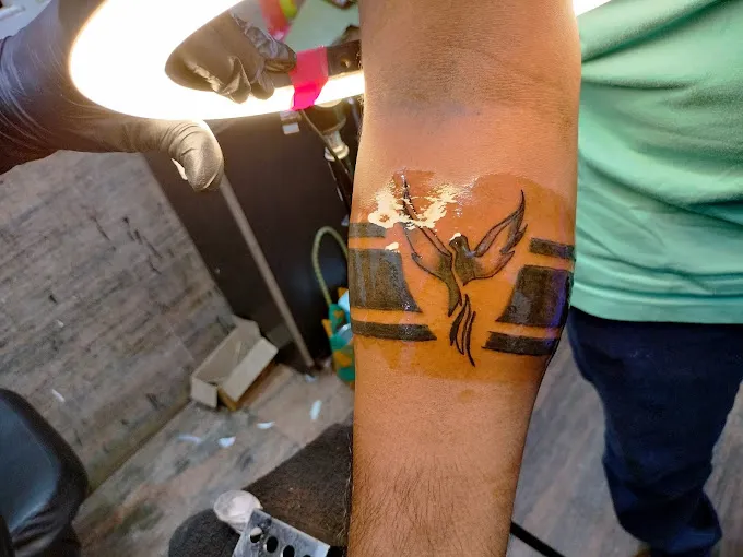 Image of: Goodlook Saloon And Tatoos in Madurai 2