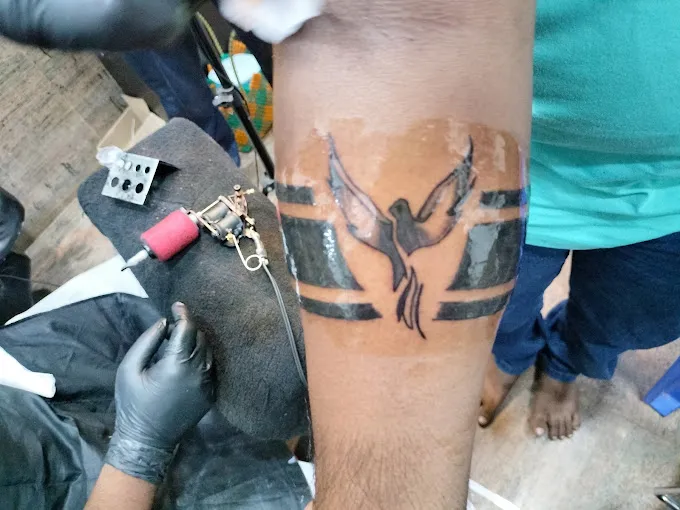 Image of: Goodlook Saloon And Tatoos in Madurai 3