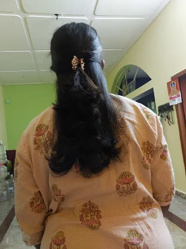 Image of: Green Trends Unisex Hair And Style Salon in Koodal Nagar 2