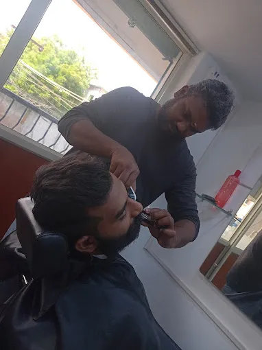 Image of: Hair Waves Men Salon And Spa in Madurai 3
