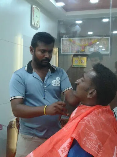 Image of: Jeavan Renugas Beauty Parlour in Madurai