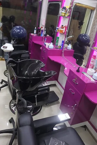 Image of: Karthikeyan Saloon And Spa in Madurai