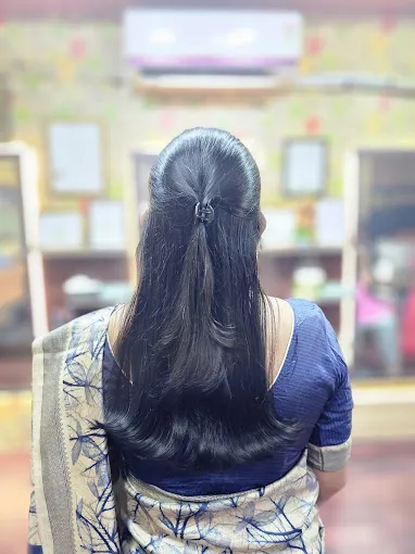 Image of: Lovely Ladies Beauty Parlour in Anna Nagar