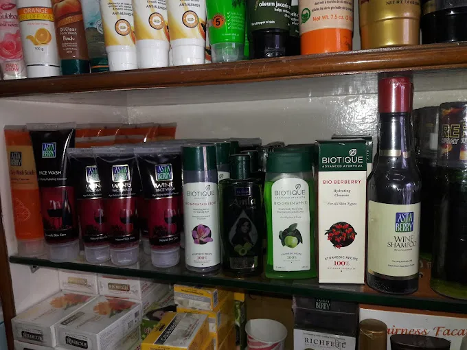 Image of: Mansi Beauty Zone in Periyar