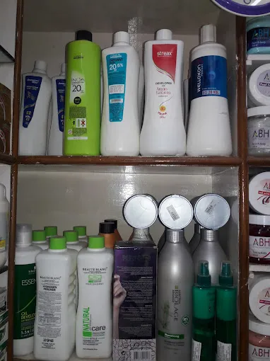 Image of: Mansi Beauty Zone in Periyar 2