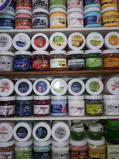 Image of: Mansi Beauty Zone in Periyar 3