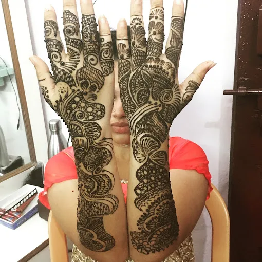 Image of: Monika Beauty Parlour in South Gate