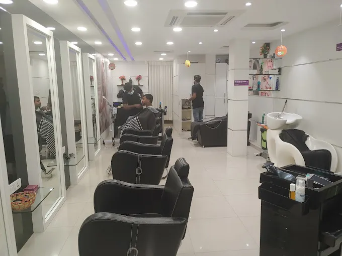 Image of: Naturals in Anna Nagar