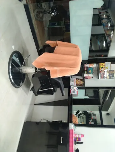 Image of: New Green Style Saloon in Madurai