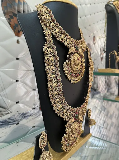Image of: Nivis Beauty Parlour in Madurai