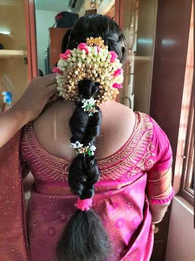 Image of: Punnagai Unisex Beauty Parlour in Anna Nagar 3