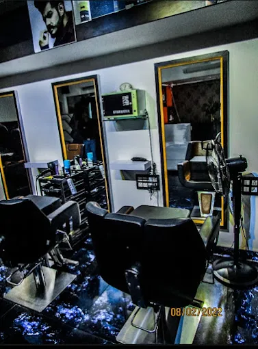 Image of: Q And Q Mens Salon And Day Spa in Ellis Nagar 2