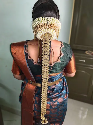 Image of: Sansika Makeoverand Mehindi Artist in Madurai