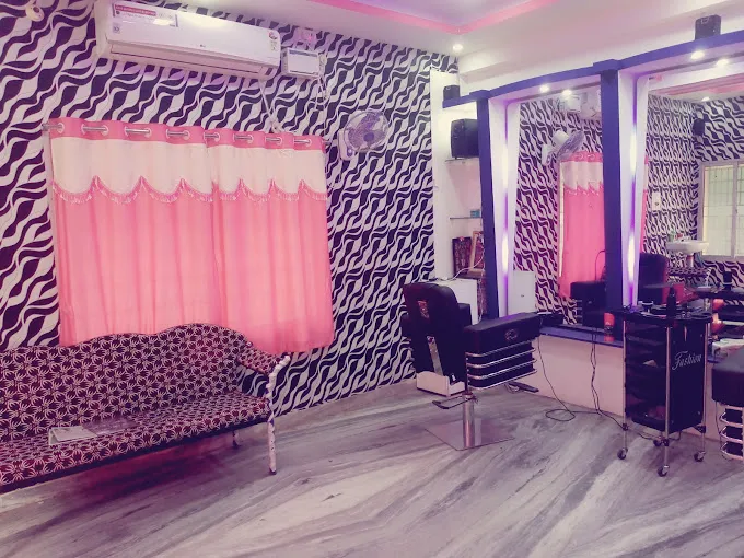 Image of: Santhiyas Mens World Of Hair Style in Mahal