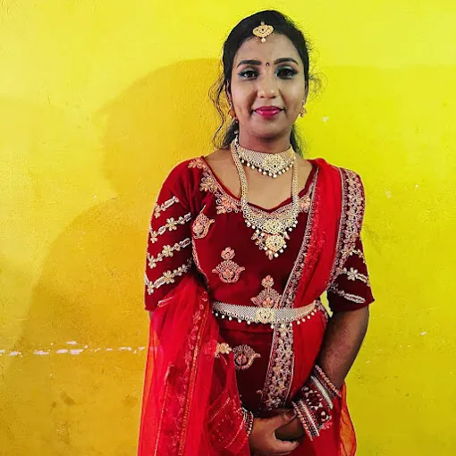 Image of: Shakshi Beauty Parlour in Madurai