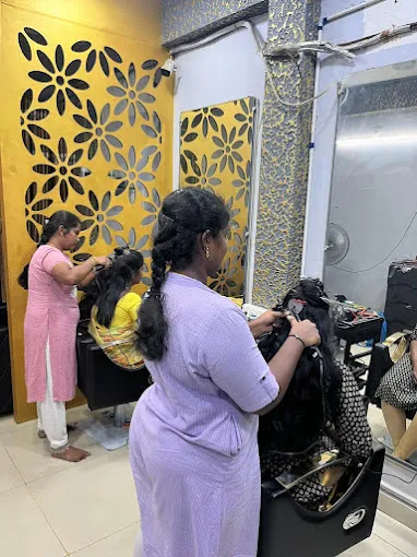 Image of: Shine Makeup Studio in Madurai 3