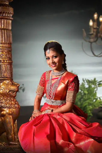 Image of: Sneham Makeovers Beauty Salon in Kamarajar Salai 2