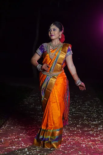Image of: Sneham Makeovers Beauty Salon in Kamarajar Salai