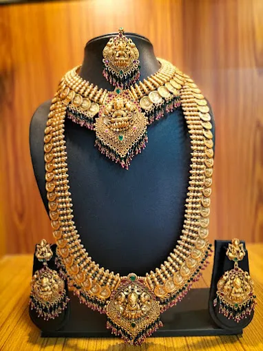 Image of: Sri Meenaakshi Bridal Studio in Villapuram 3