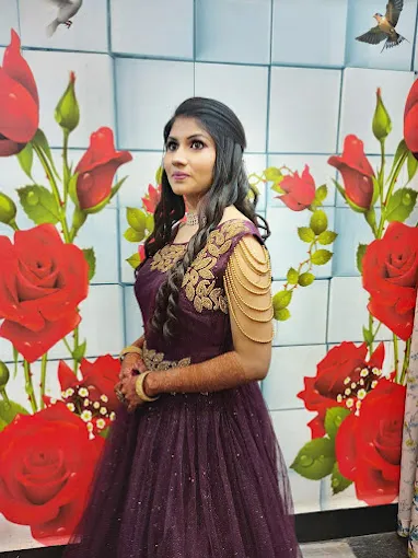 Image of: Sri Shree Beauty And Bridal Studio in Kamarajar Salai 3