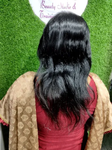 Image of: The Eves Beauty Care And Training Academy in Shenoy Nagar