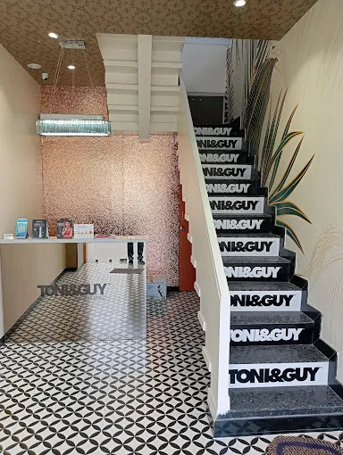 Image of: Toniandguy Hairdressing in Kk Nagar 4