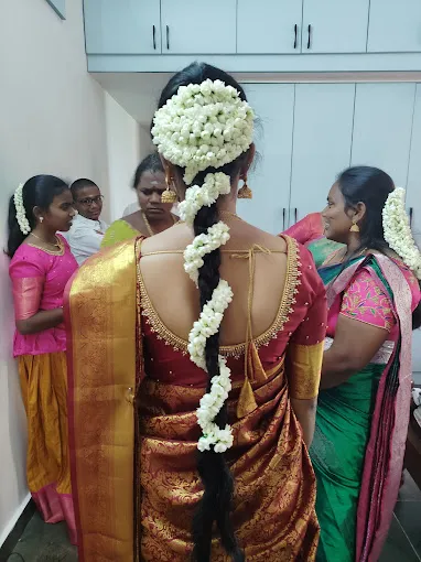 Image of: Tonys Beauty Studio in Thiru Nagar