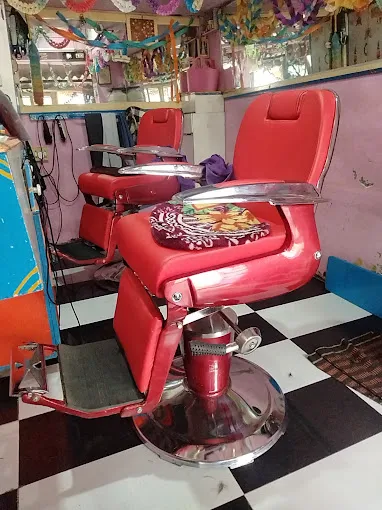 Image of: Vetrivel Hair Touch in Avaniyapuram