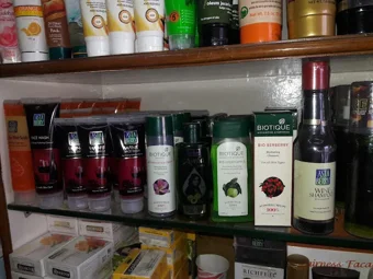 Image of: Mansi Beauty Zone in Periyar
