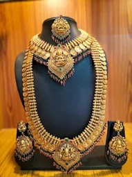 Image of: Sri Meenaakshi Bridal Studio in Villapuram