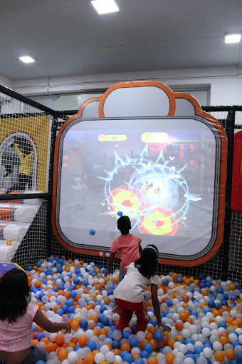 Image of: Kids Fun Zone  And Indoor Soft Play Area  In Iyer Bungalow