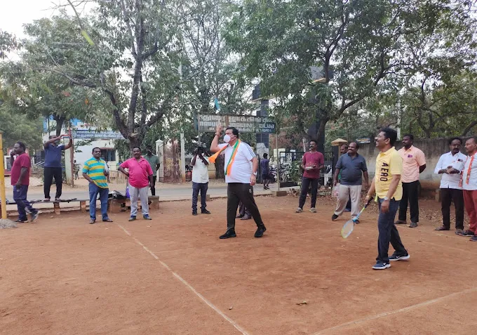 Image of: Race Course Outdoor Badminton Court In Reserve Line