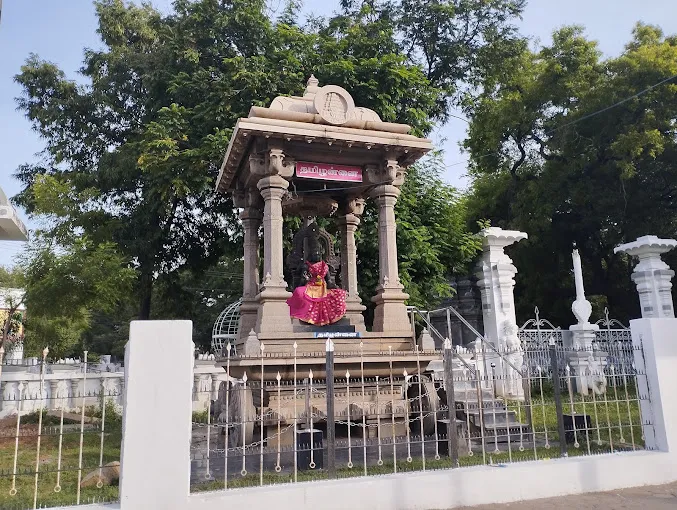 Image of: Thamukam Ground In Tallakulam 7