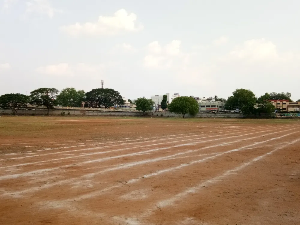 Image of: Madura College Cricket Ground In Andalpuram