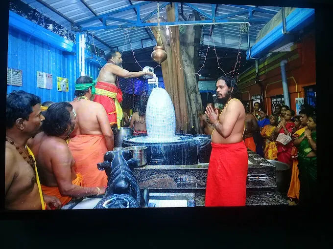 Image of: Arulmigu Devi Sri Karumariamman Temple In Ellis Nagar 4