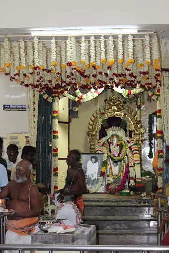 Image of: Arulmigu Somappa Swamigal Jeeva Samadhi In Thiruparankundram 6