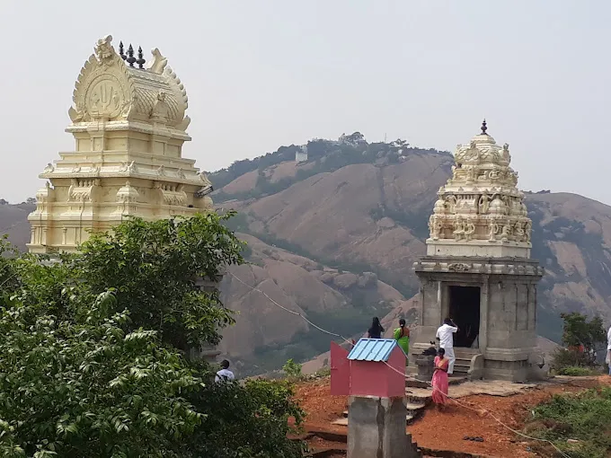 Image of: Arulmigu Somappa Swamigal Jeeva Samadhi In Thiruparankundram 7