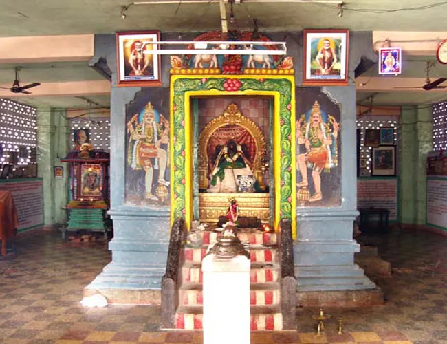 Image of: Arulmigu Soottukkole Mayandi Swami Jeevasamadhi In Thiruparankundram 7