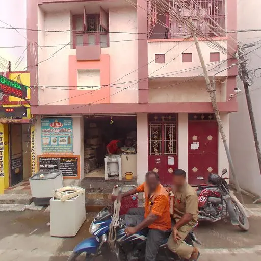 Image of: Bhuvaneswari Amman Temple In Mahal 3