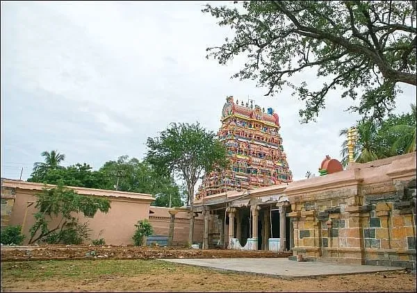 Image of: Maragathavalli Samitha Mutheesevarar Thirukovil In Teppakulam 3