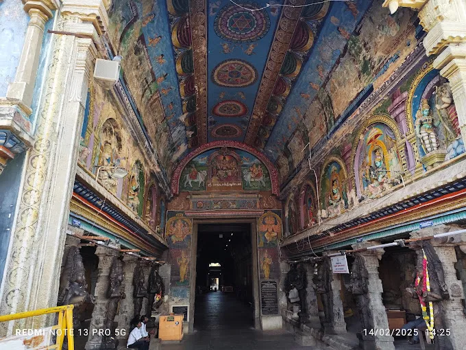 Image of: Meenakshi Sundareshwarar Temple In Madurai 3