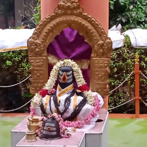 Image of: Sri Kuttaiyar Swamikal In South Gate 2