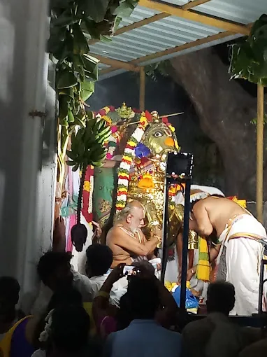 Image of: Sadhanandheshwarar Sadhanandheshwari Temple In Madurai