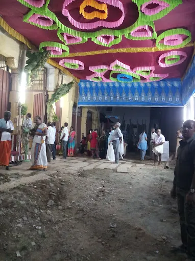 Image of: Sadhanandheshwarar Sadhanandheshwari Temple In Madurai 2