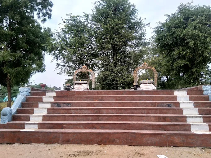 Image of: Sri Veeratteesvarar Periyandavar Temple In Kochadai 4